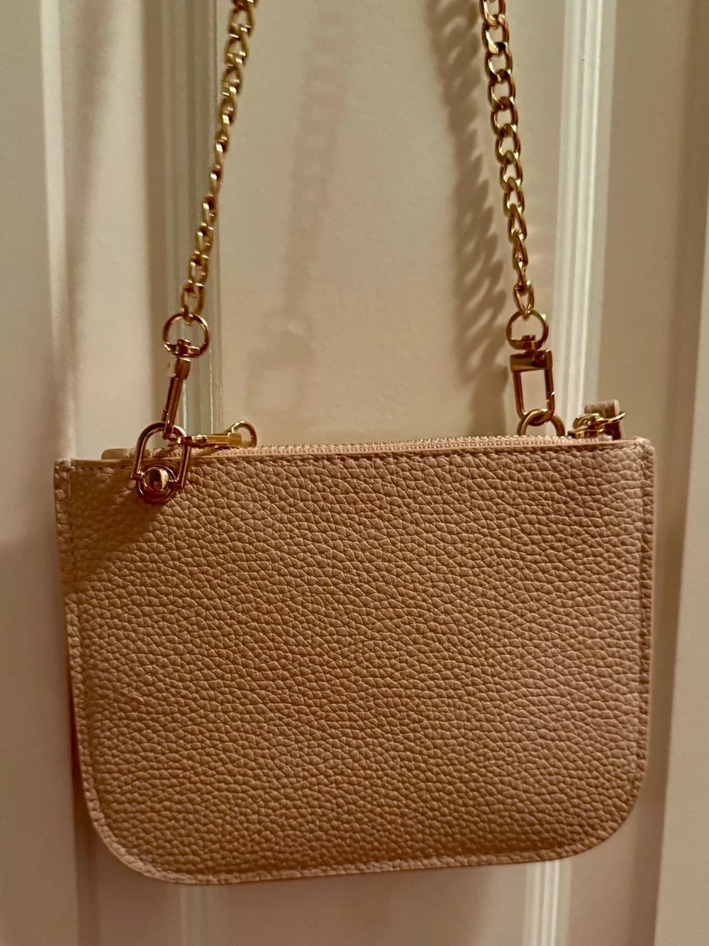 Chloe parfums pale pink pebbles leather zip pouch with gold hardware